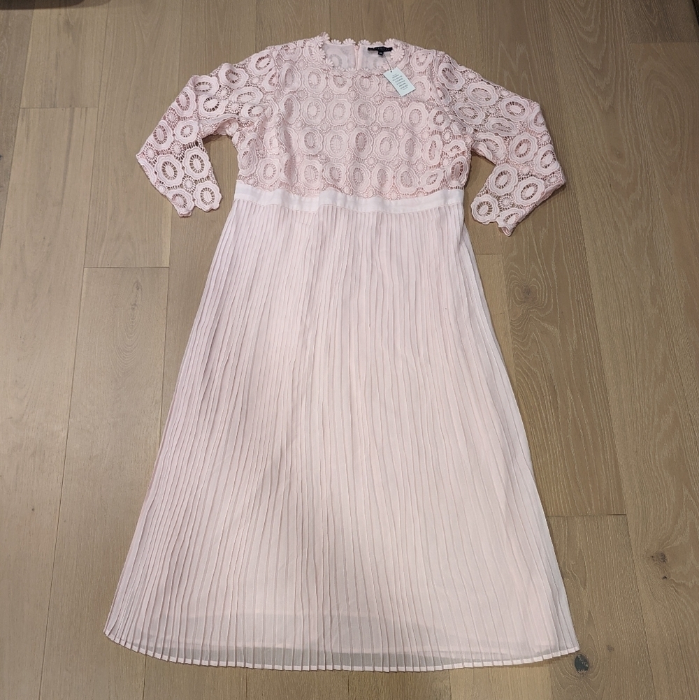 Elegant Pink Lace Dress